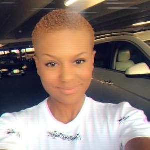 Meet your Posher, Mia